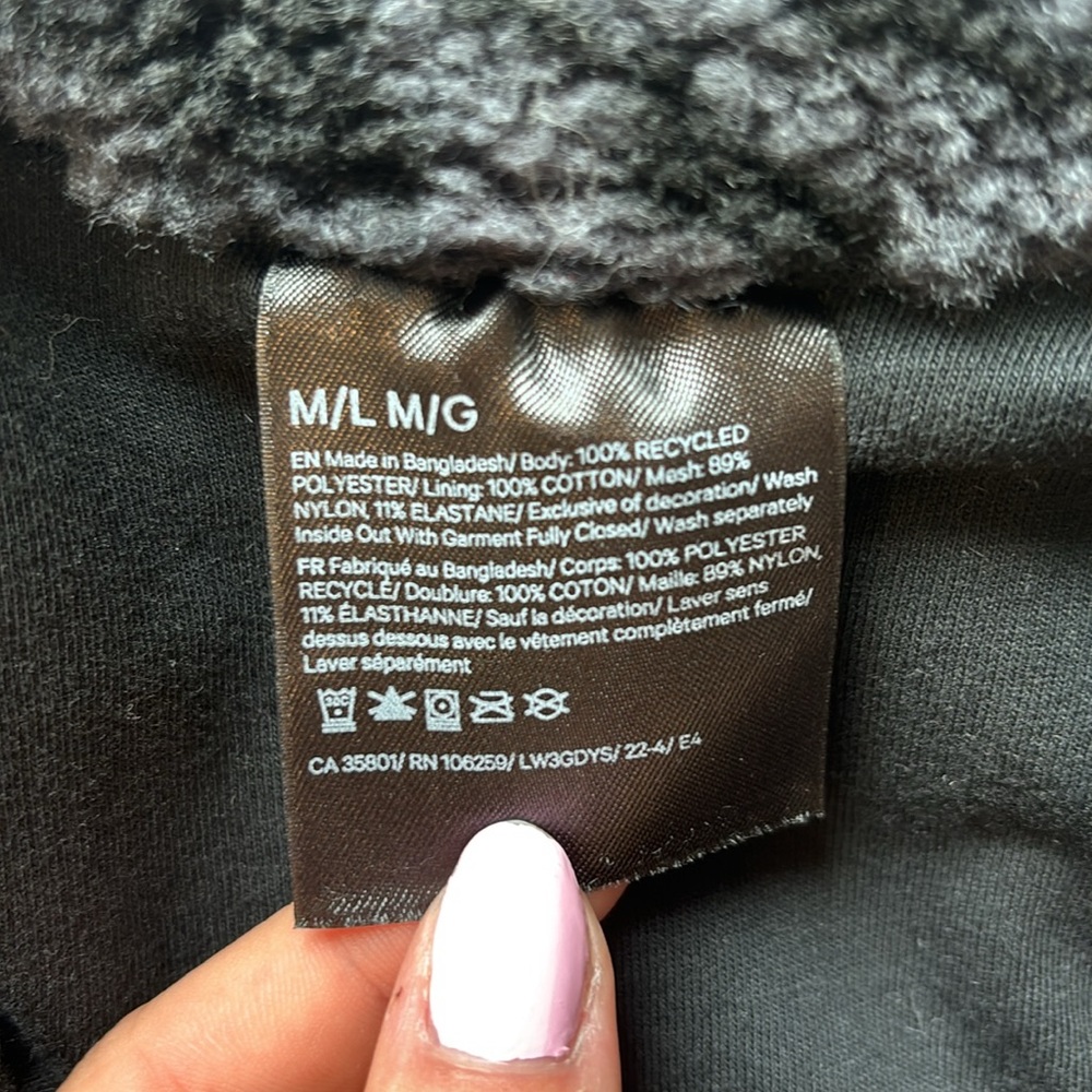 Lululemon Black Stripe Print Fuzzy Scuba - image 2